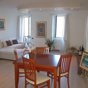 Bella Piazza Apartment